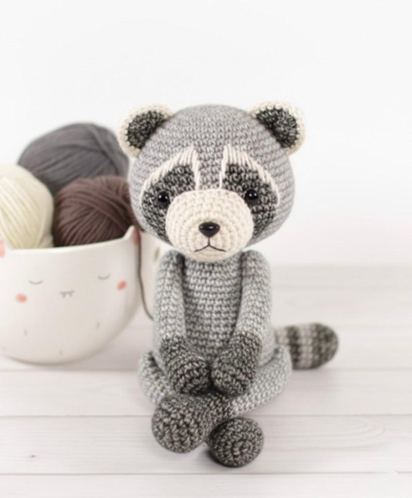 Playful Raccoon Amigurumi
